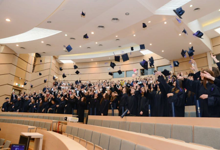Zgrada Ekonomskog fakulteta Sveučilišta u Zagrebu, gdje je Josip Roca završio diplomski studij Organizacije i menadžmenta